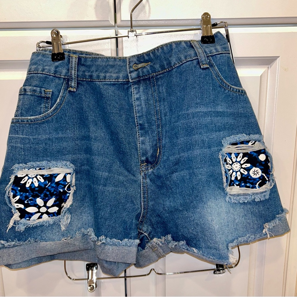 Women’s jeans shorts XXL New w/o tags